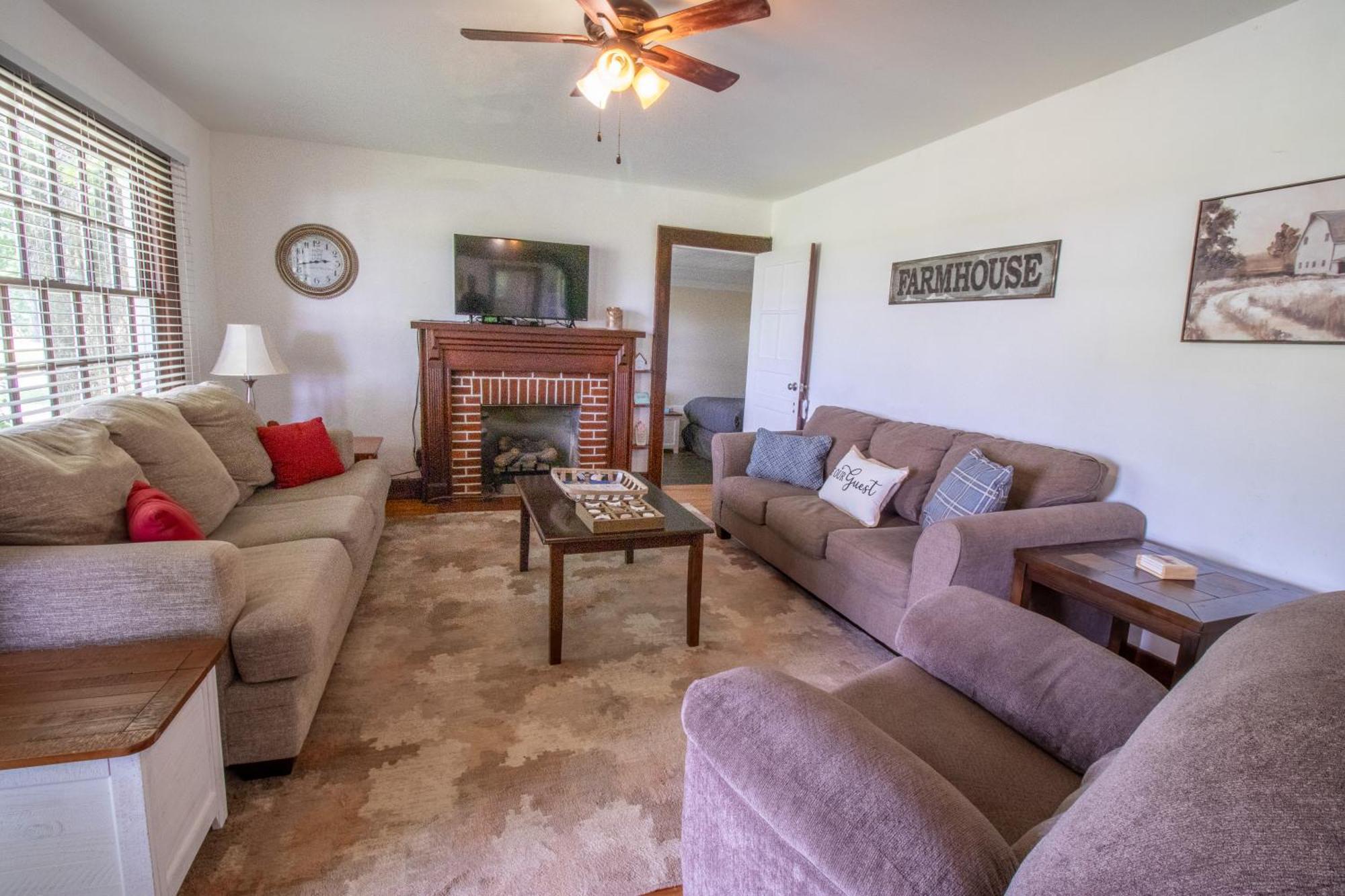 Kozy Haven Log Cabin Rentals Columbia エクステリア 写真